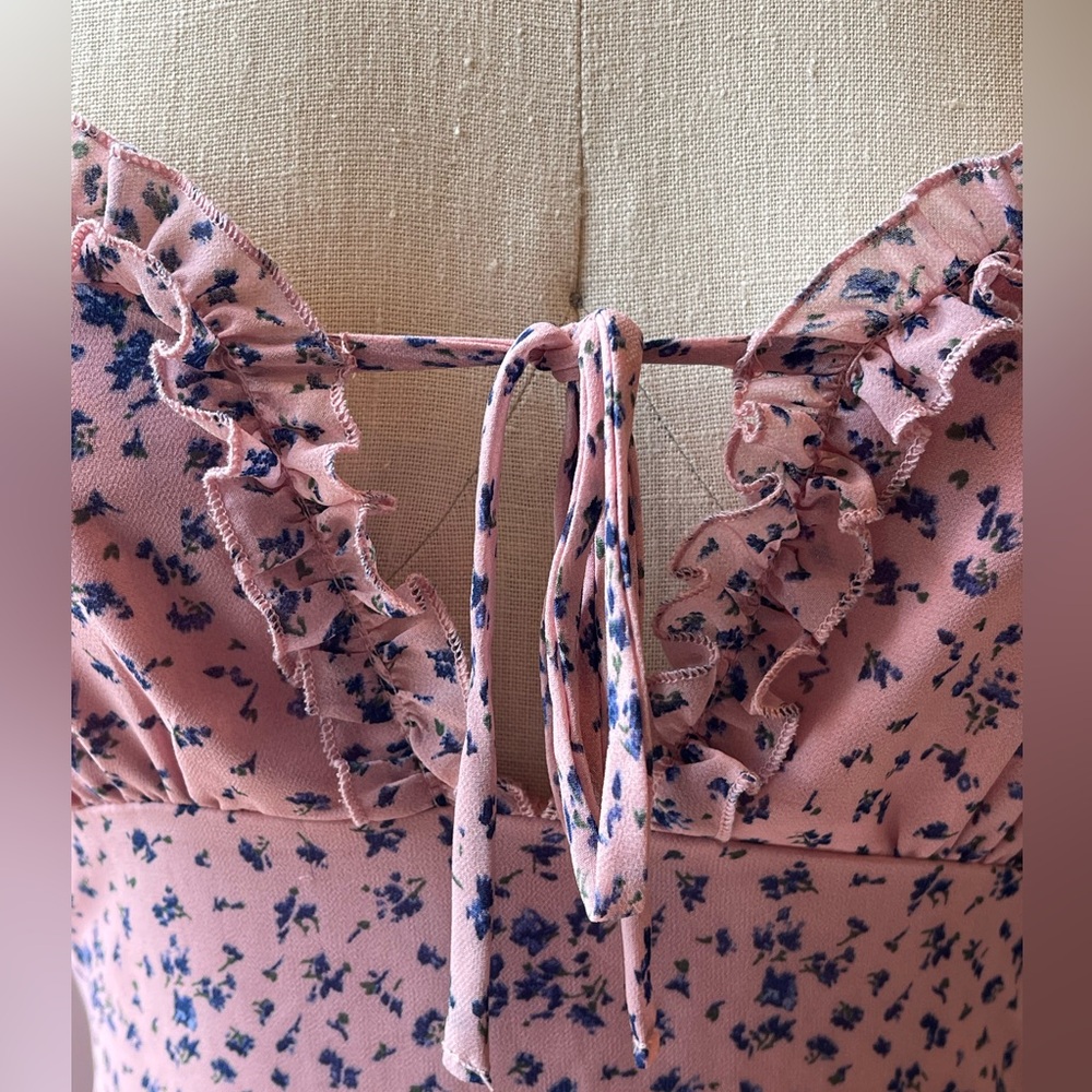 SOLD π Ruffle Lace-Up Floral Mini Dress β Windsor (M) π - Picture 3 of 11